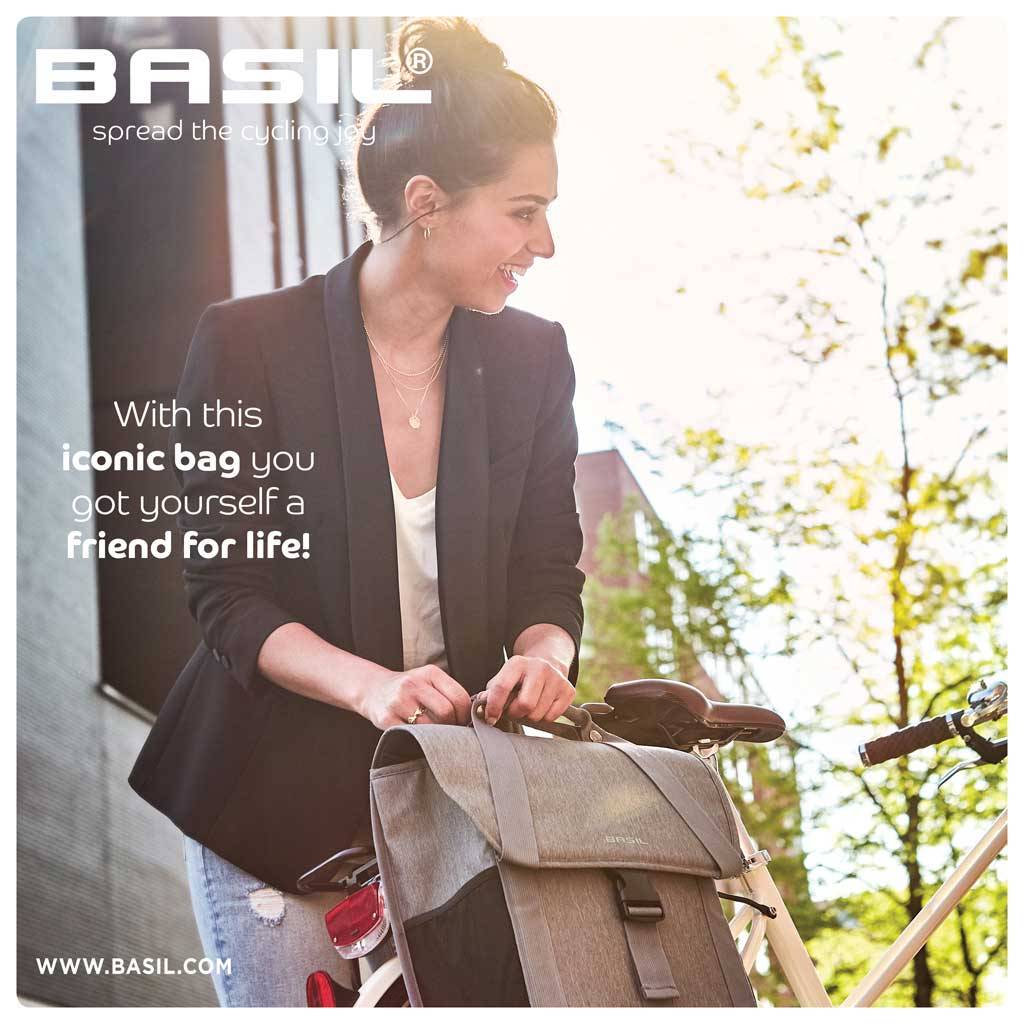 basil-go-single-bag-single-pannier-grey lifestyle