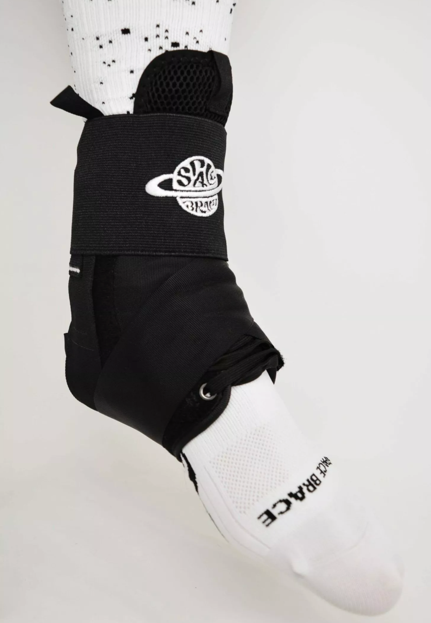 The Space Brace 2.0 Ankle Brace M (pair)